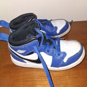 Nike Kids Royal Blue and White Sneakers Air Jordan Size 9